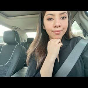 Meet your Posher, Mia